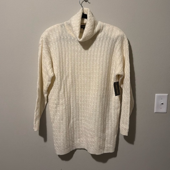 Vintage Sweaters - Vintage 80s cable knit sweater NWT by Jeanne Pierre, cream. Large. 60% lambswool